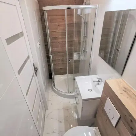 Mieszkanie W Centrum Bytomia Apartamento *